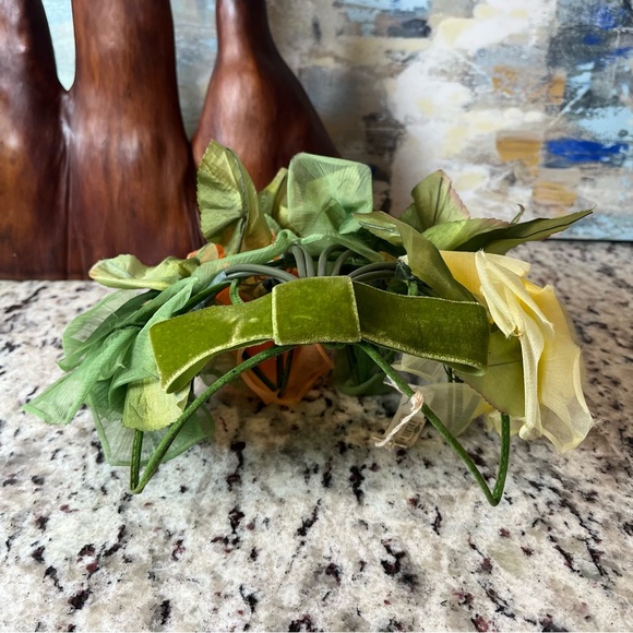 Vintage Floral Fascinator - Picture 4 of 9